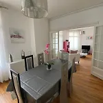 6 Personnes à 100 Mètres De La Appartamento